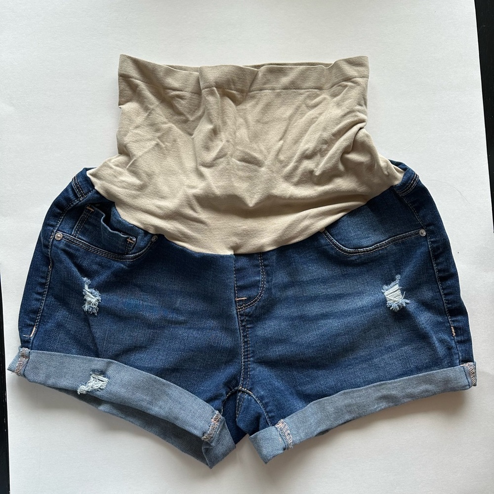 Maternity shorts